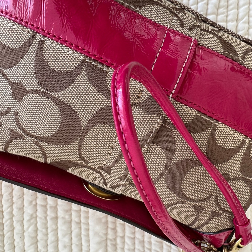 Coach Legacy Signature C Canvas and Pink Leather Wristlet 2008 Style 41756 - Picture 10 of 16